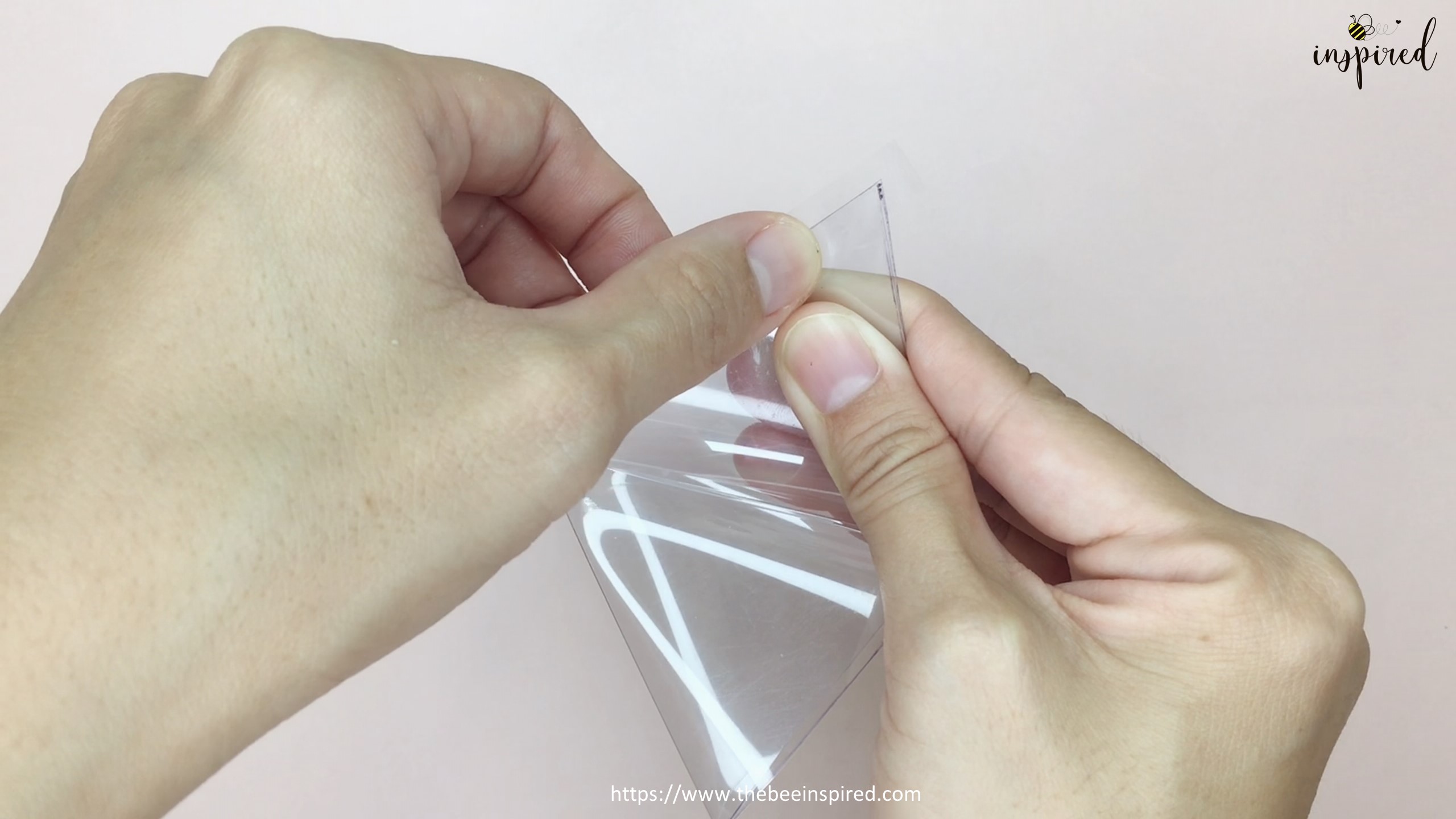 How To Make 3D Hologram Projector From Smartphone and Plastic Box_15
