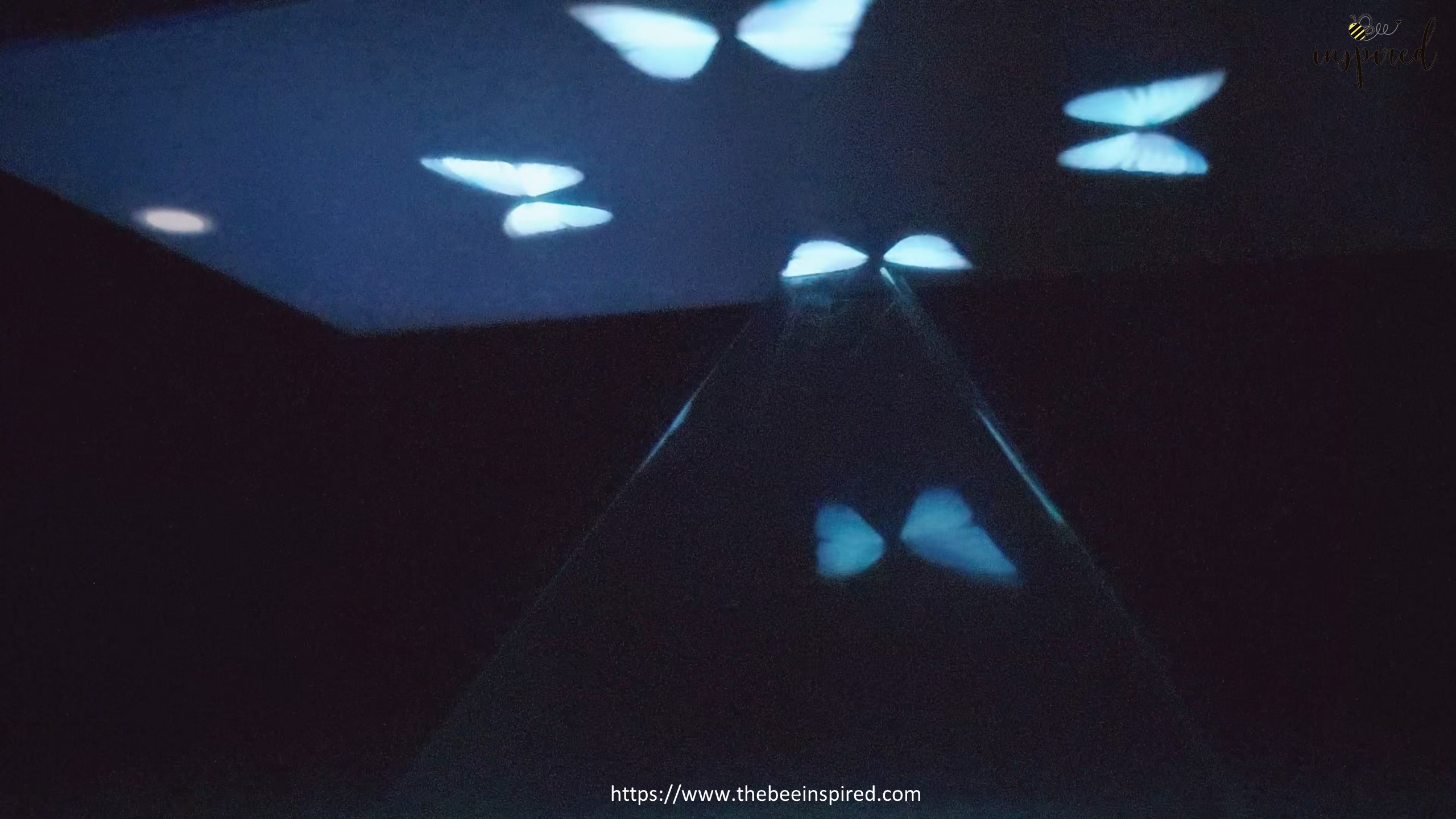 How To Make 3D Hologram Projector From Smartphone and Plastic Box_23