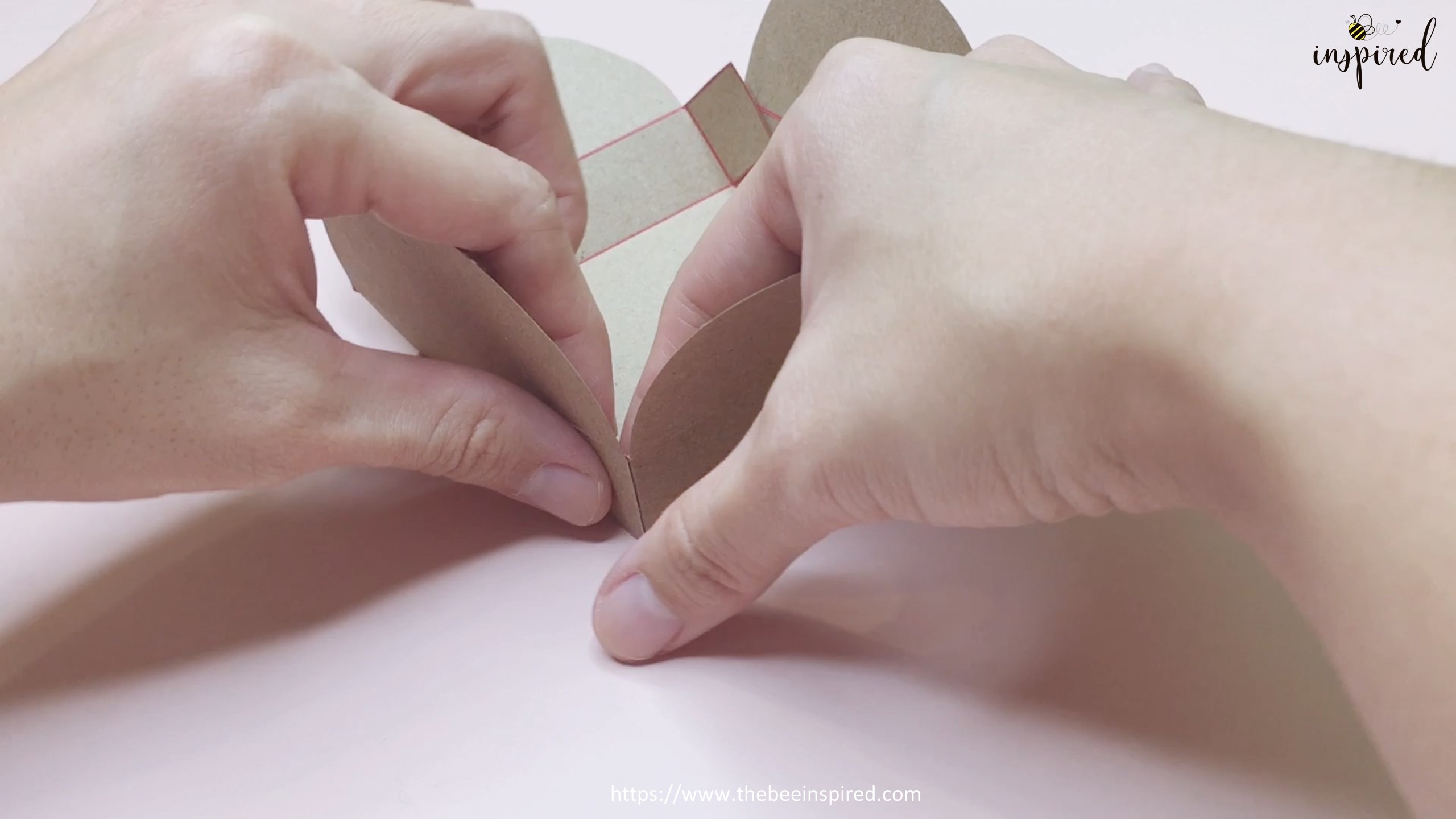 DIY Curve Top Paper Gift Box Packaging_14