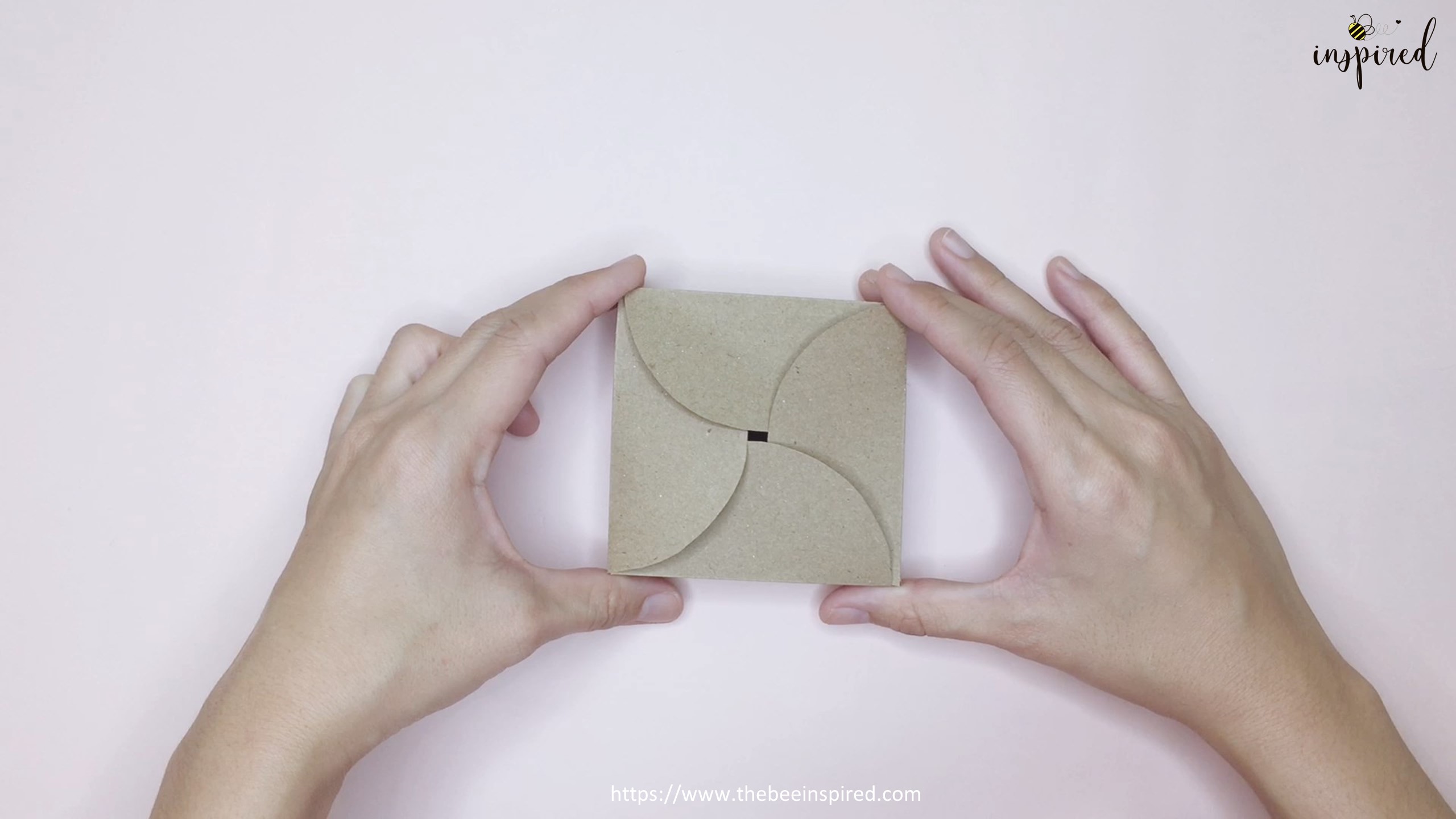 DIY Curve Top Paper Gift Box Packaging_17
