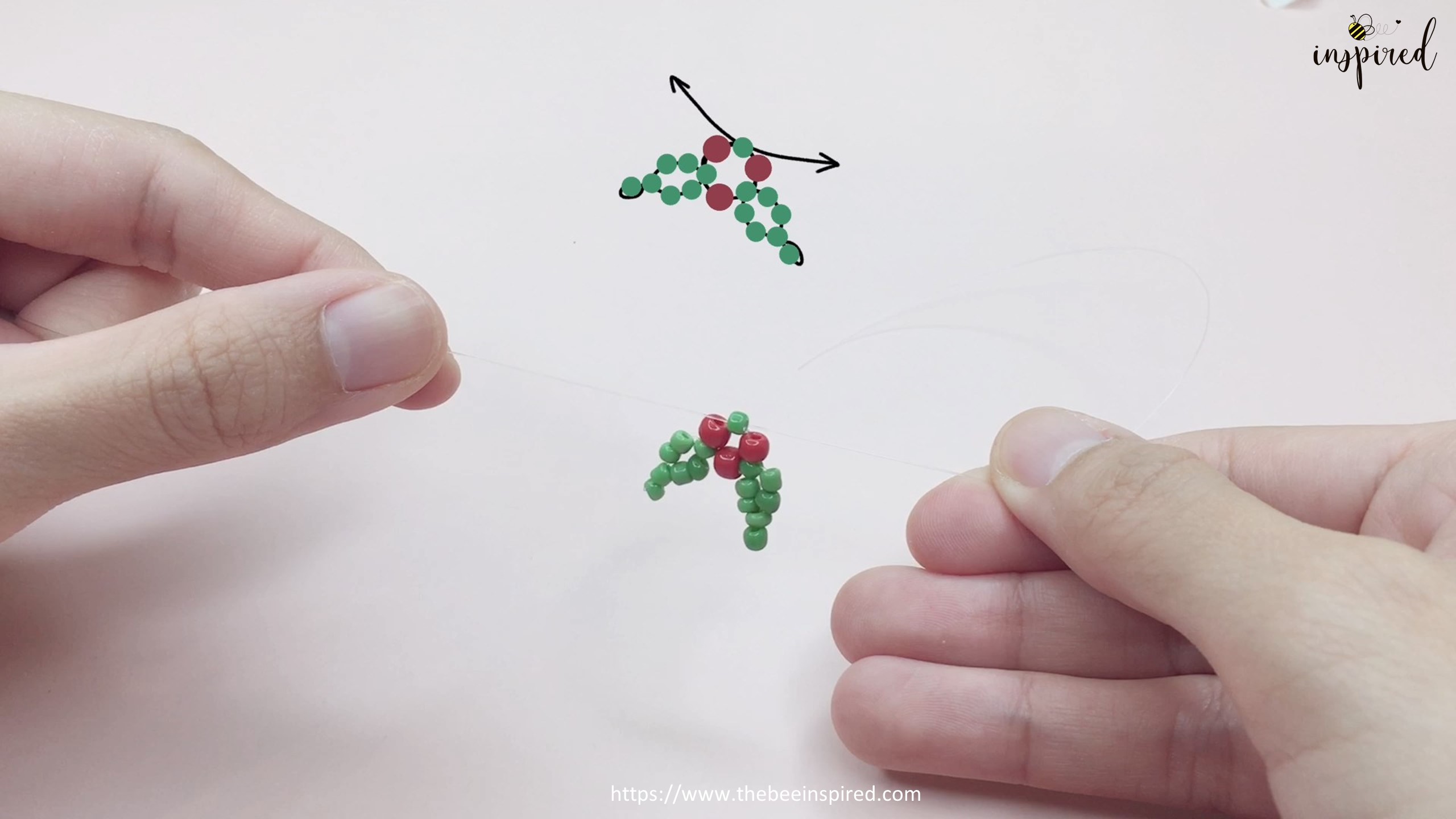 How to Make Mistletoe Beaded Ring for Christmas_22