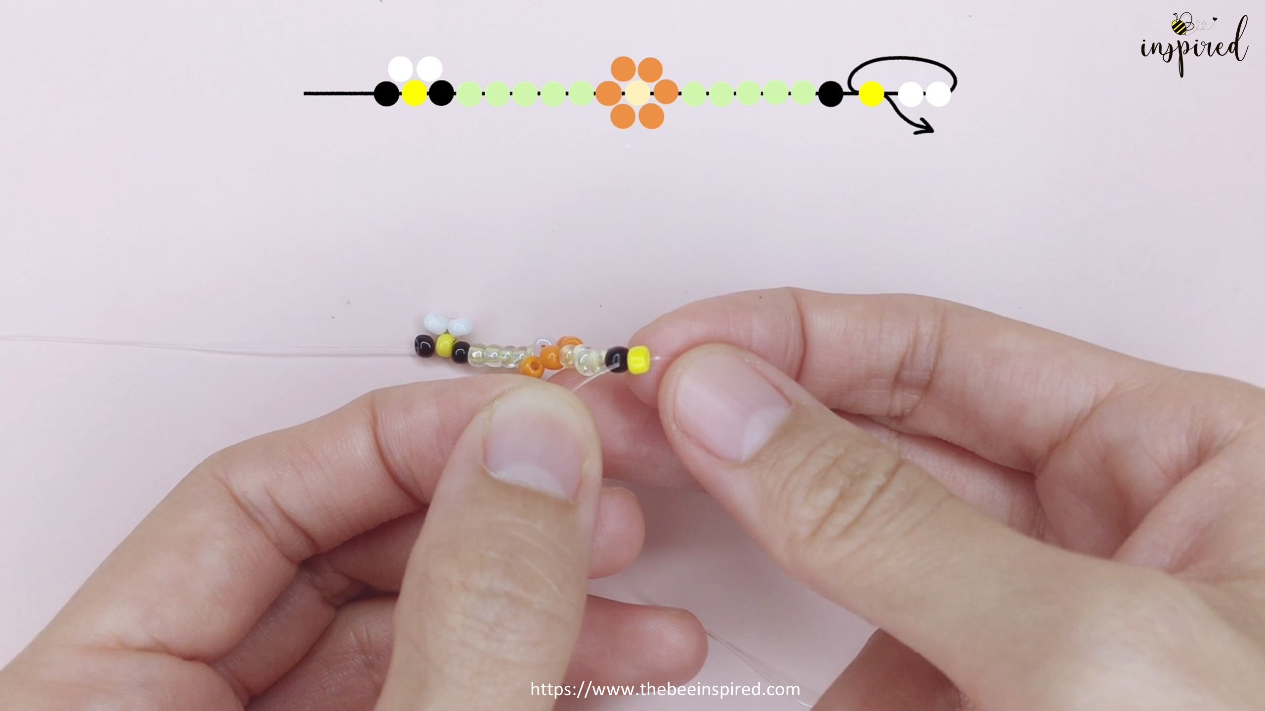 How to Make Bee and Daisy Flower Beaded Bracelet Jewelry_10