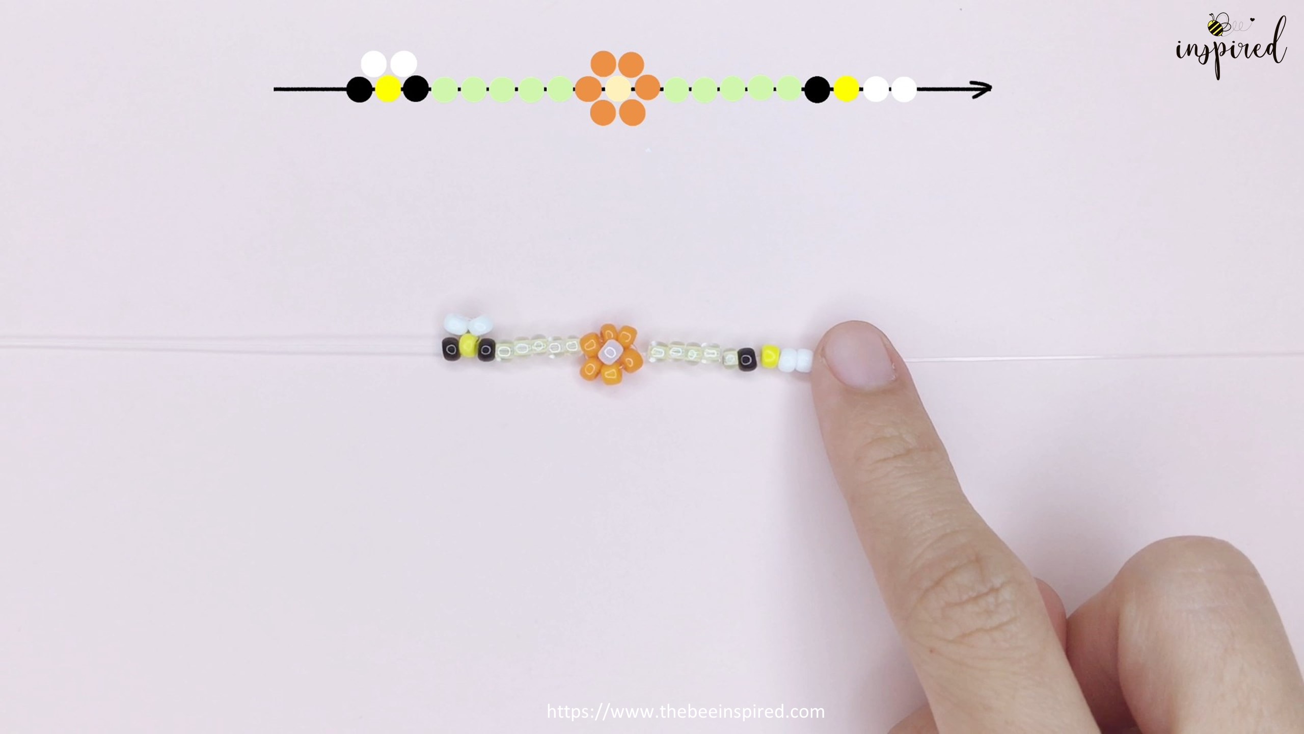How to Make Bee and Daisy Flower Beaded Bracelet Jewelry_9
