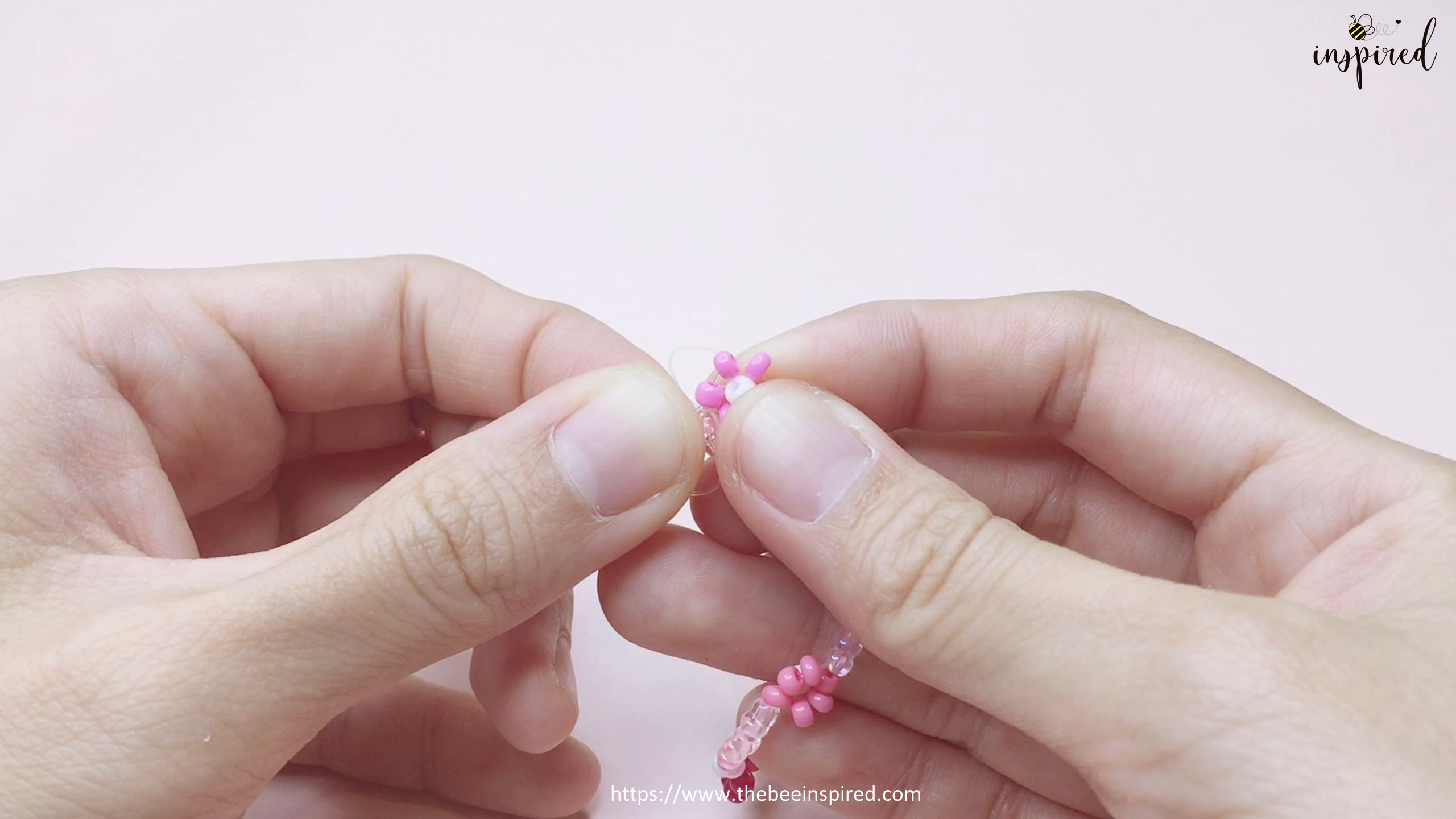 How to Make Daisy Flower Beaded Bracelet Jewelry_19