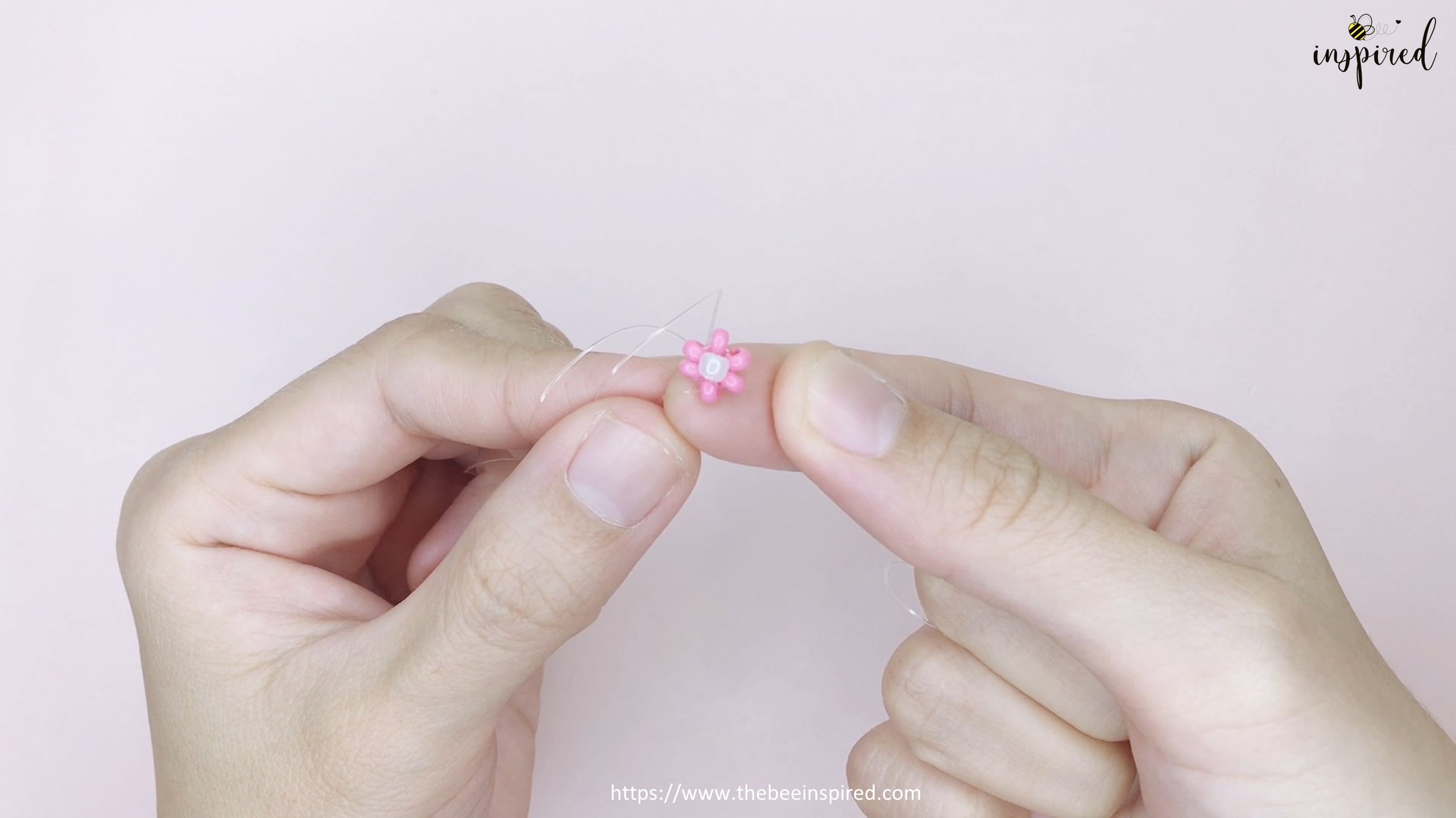 How to Make Daisy Flower Beaded Bracelet Jewelry_8
