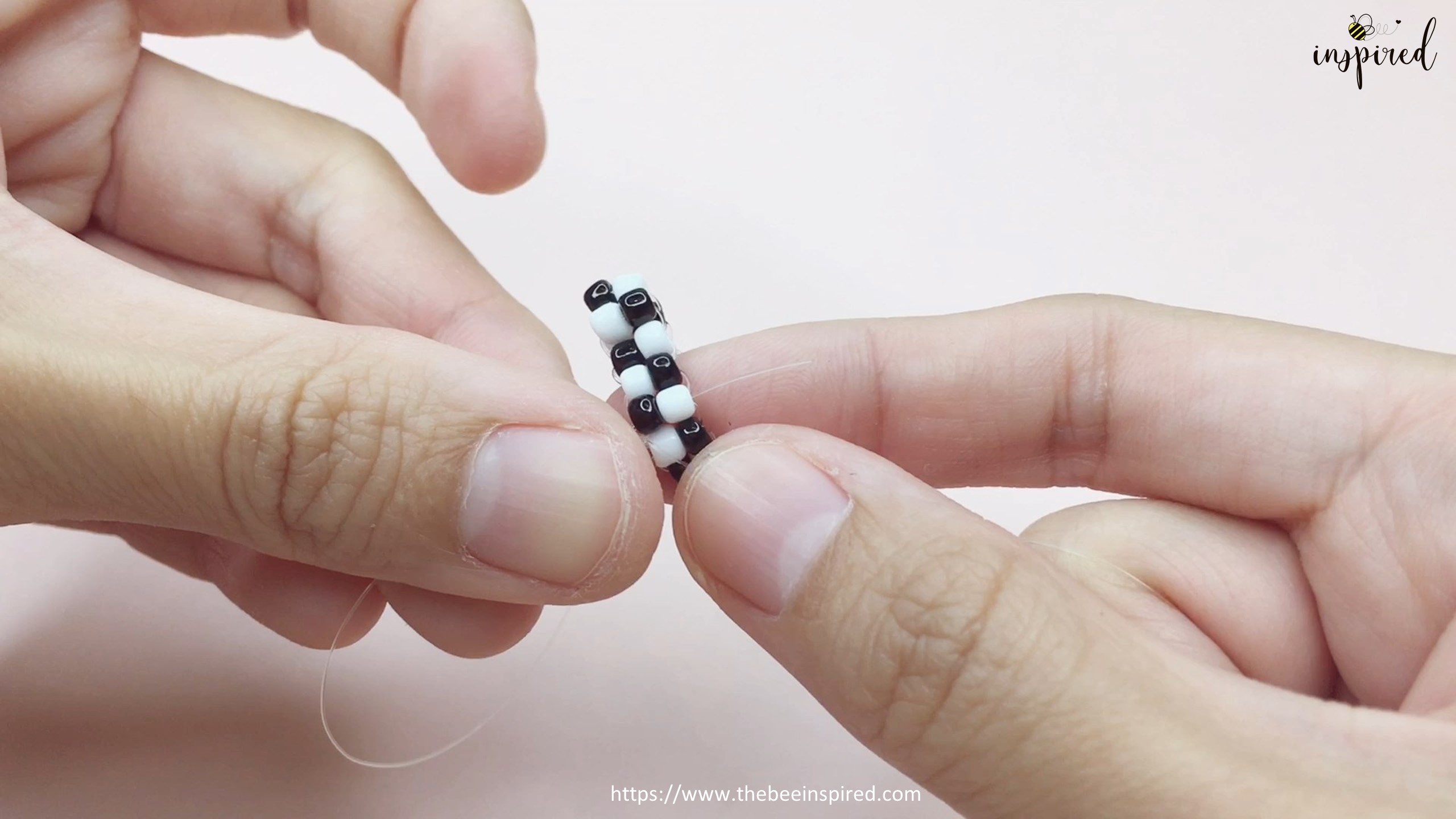 How to Make Checker Beaded Ring_14