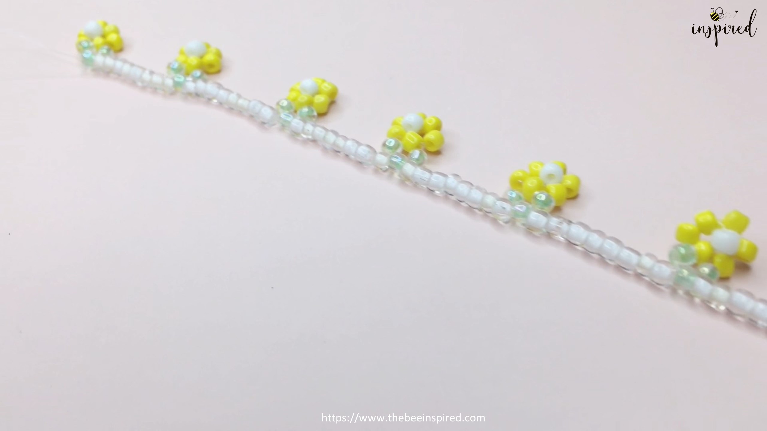 How to Make Daisy Flower Beaded Bracelet_23